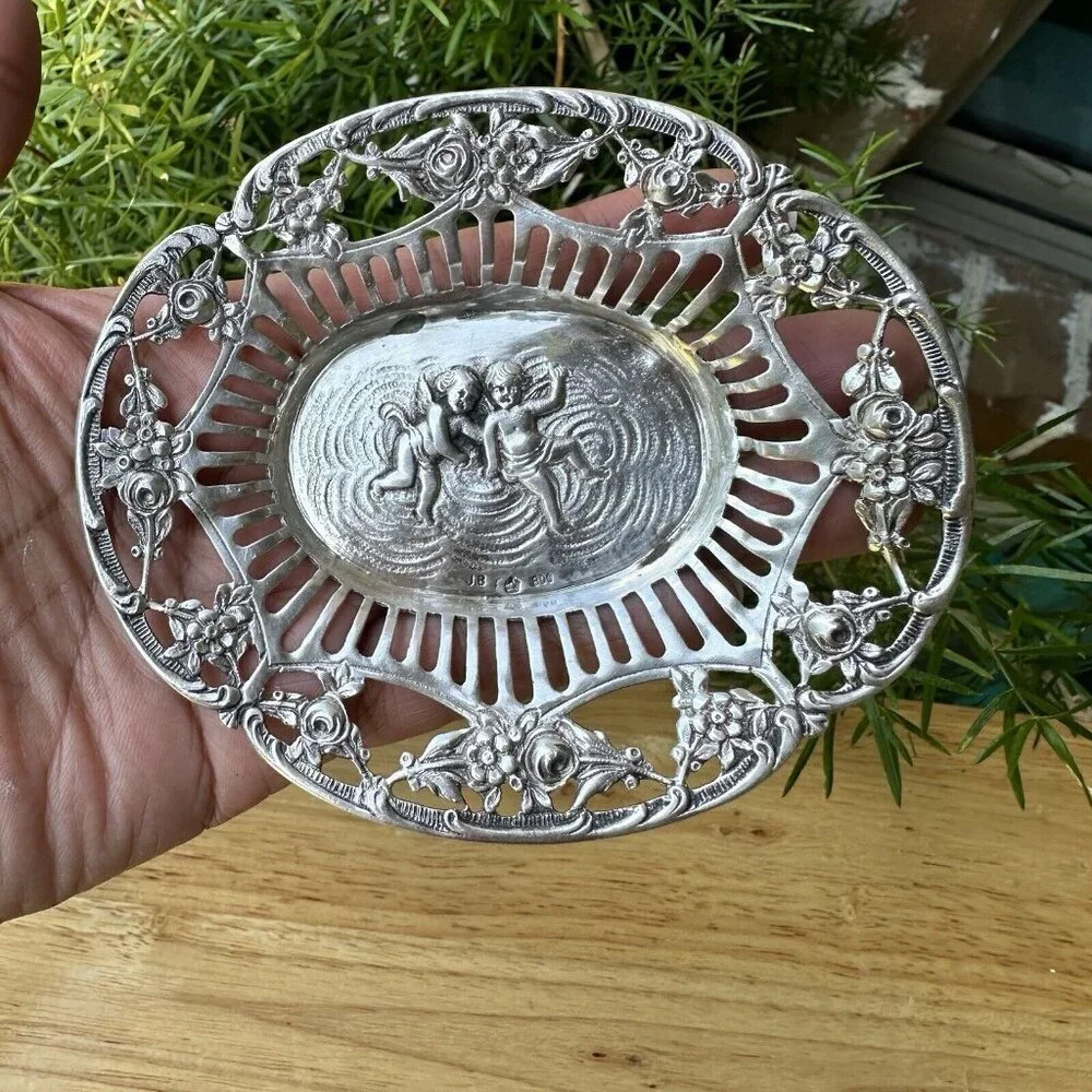 Artisan John Betjemann this antique